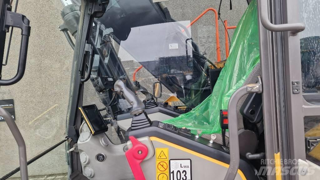 Volvo EC 250 EL Telakaivukoneet