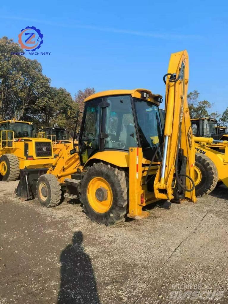 JCB 3 CX Kaivurikuormaajat