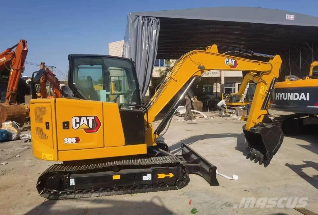 CAT 306 Minikaivukoneet < 7t