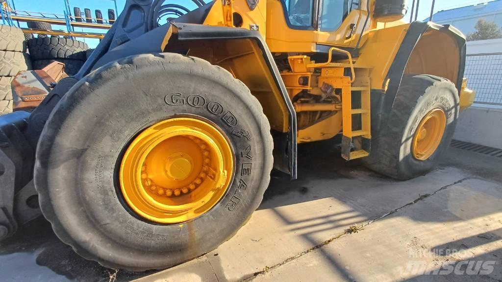 Volvo L 180 F Pyöräkuormaajat