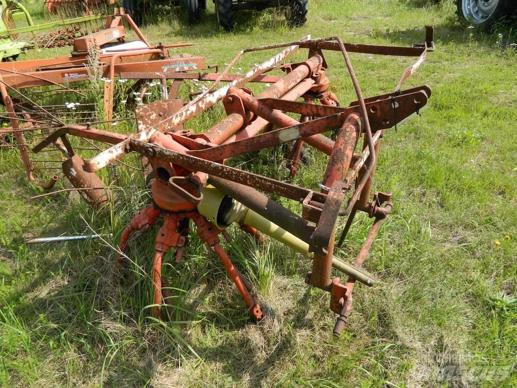 Kuhn 3.2 Pöyhimet ja haravat
