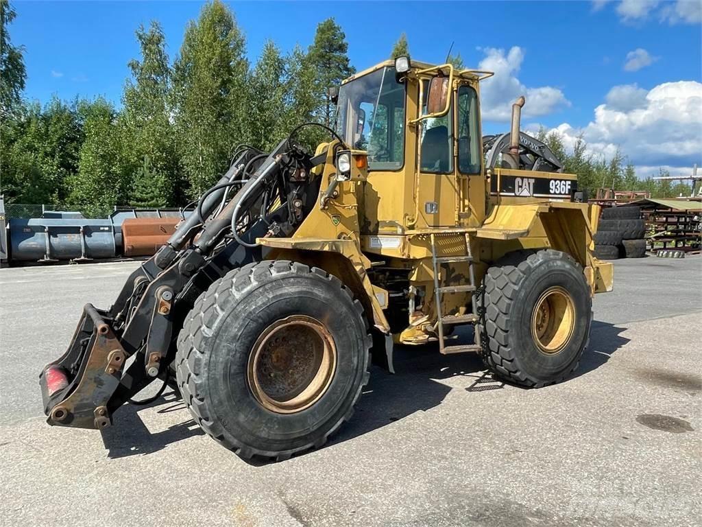CAT 936F Pyöräkuormaajat