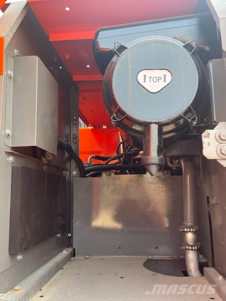 Hitachi ZX 210 Telakaivukoneet