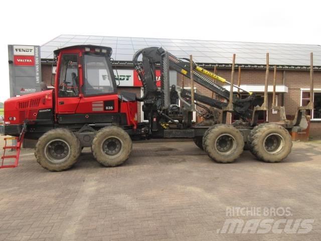 Komatsu 835 Kuormatraktorit