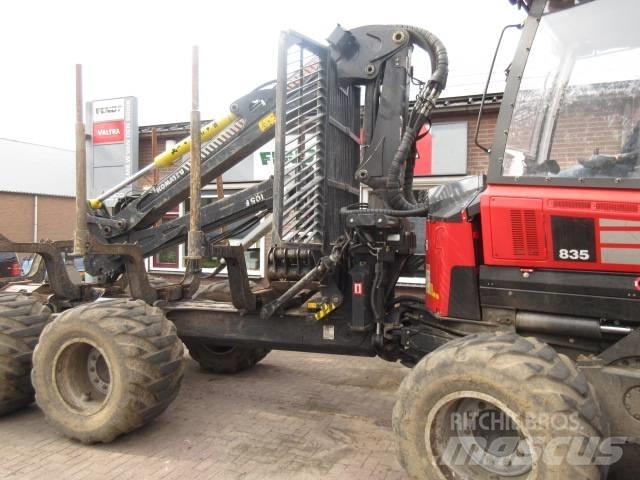 Komatsu 835 Kuormatraktorit