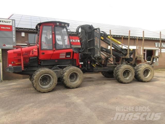 Komatsu 835 Kuormatraktorit