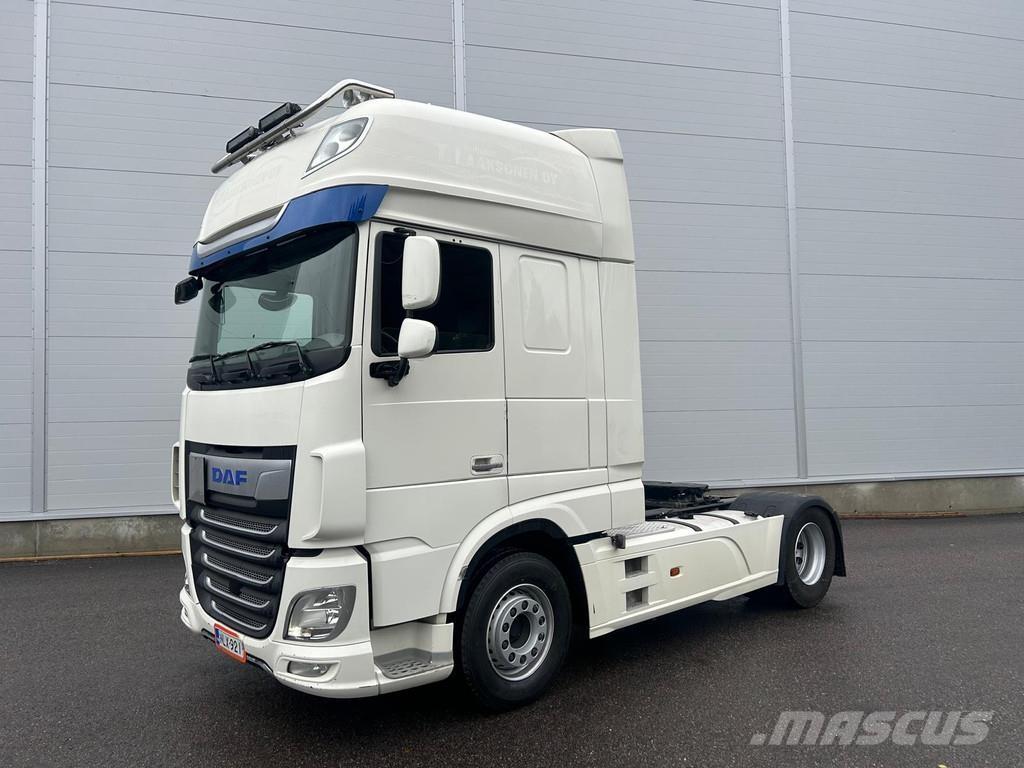 DAF XF Vetopöytäautot