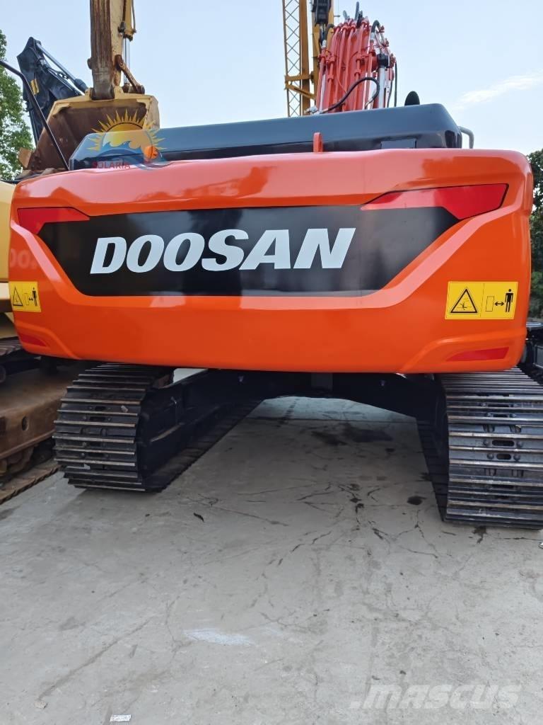 Doosan DX 300 LC Telakaivukoneet
