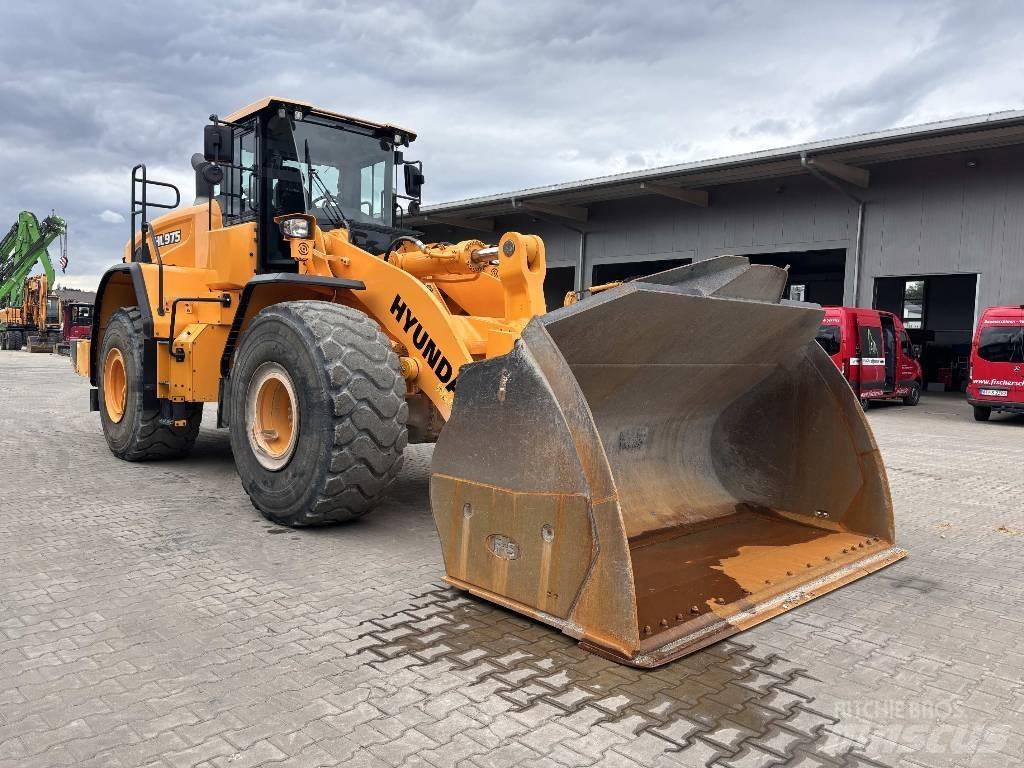 Hyundai HL 975 Pyöräkuormaajat