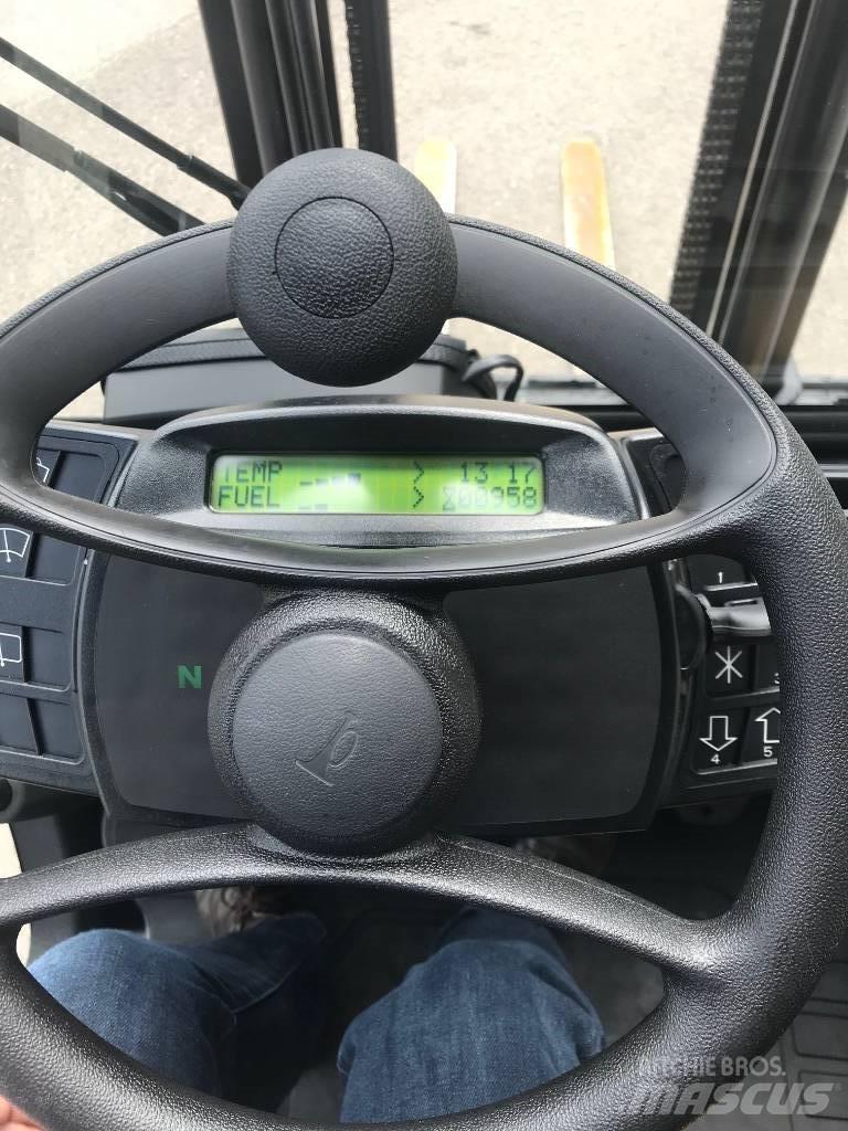 Yale GDP35VX Dieseltrukit