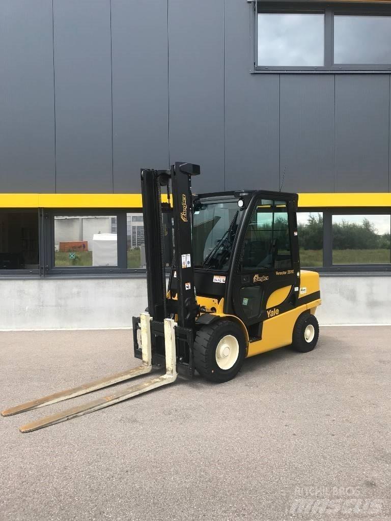 Yale GDP35VX Dieseltrukit