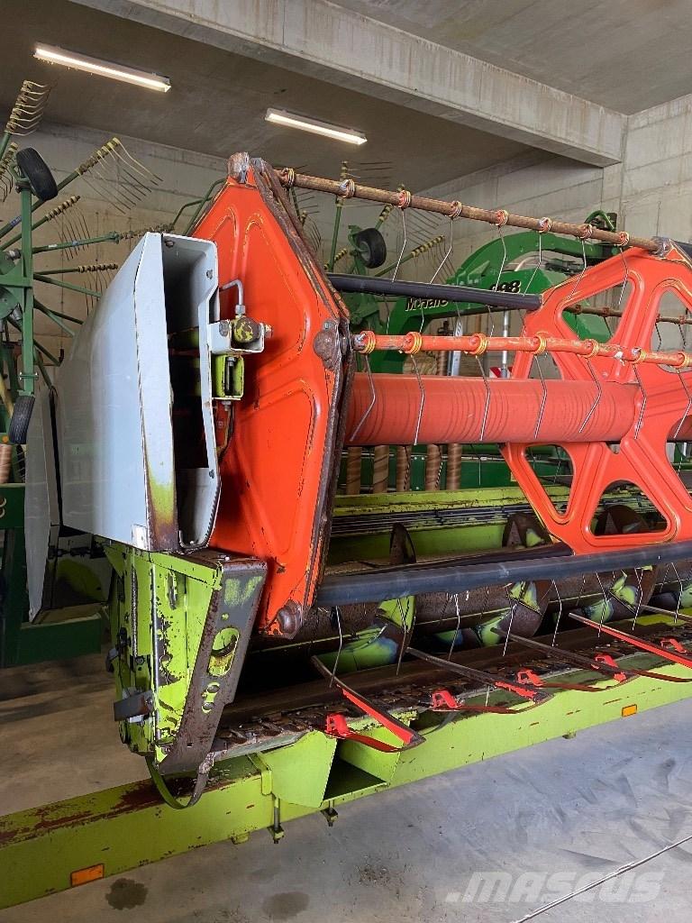 CLAAS Commandor 228 Leikkuupuimurit