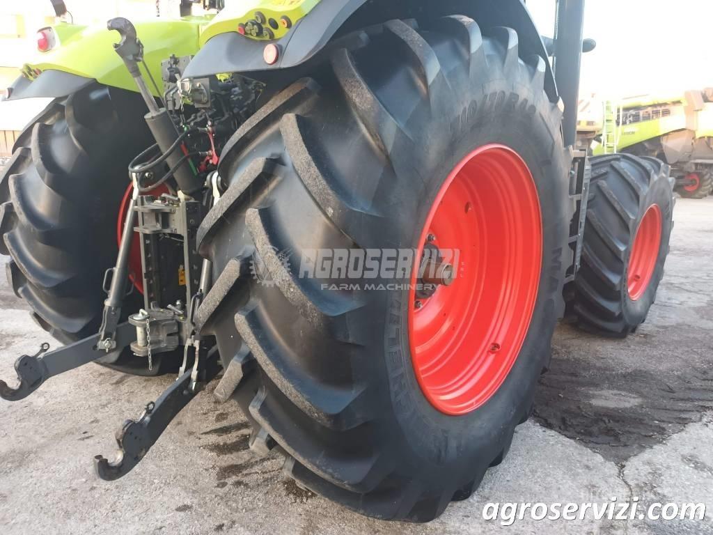CLAAS Axion 830 Traktorit