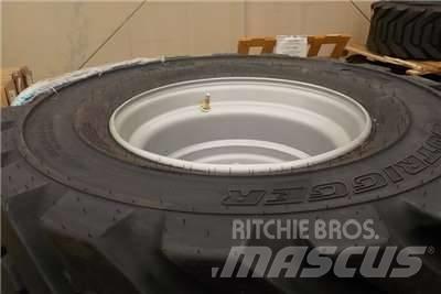 JLG Tyres Renkaat ja vanteet