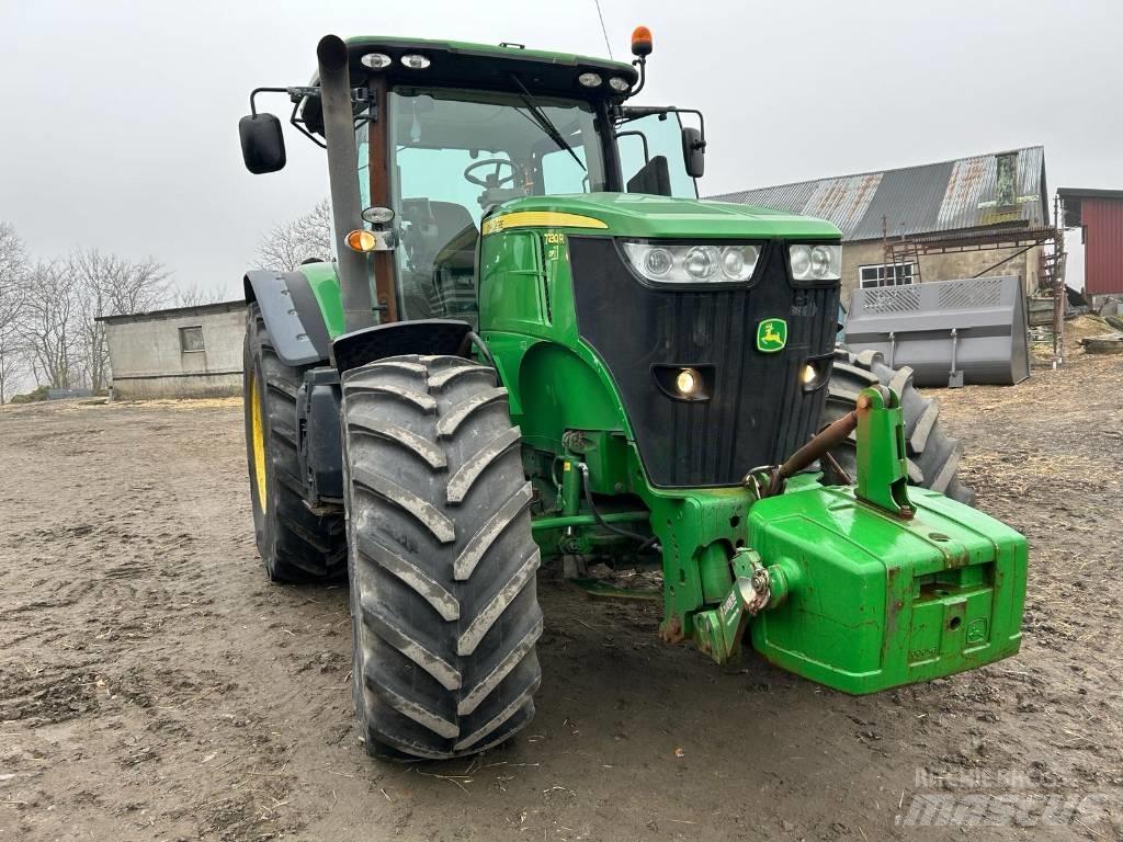 John Deere 7230 R Traktorit