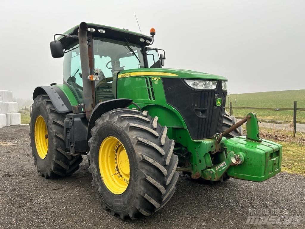 John Deere 7230 R Traktorit