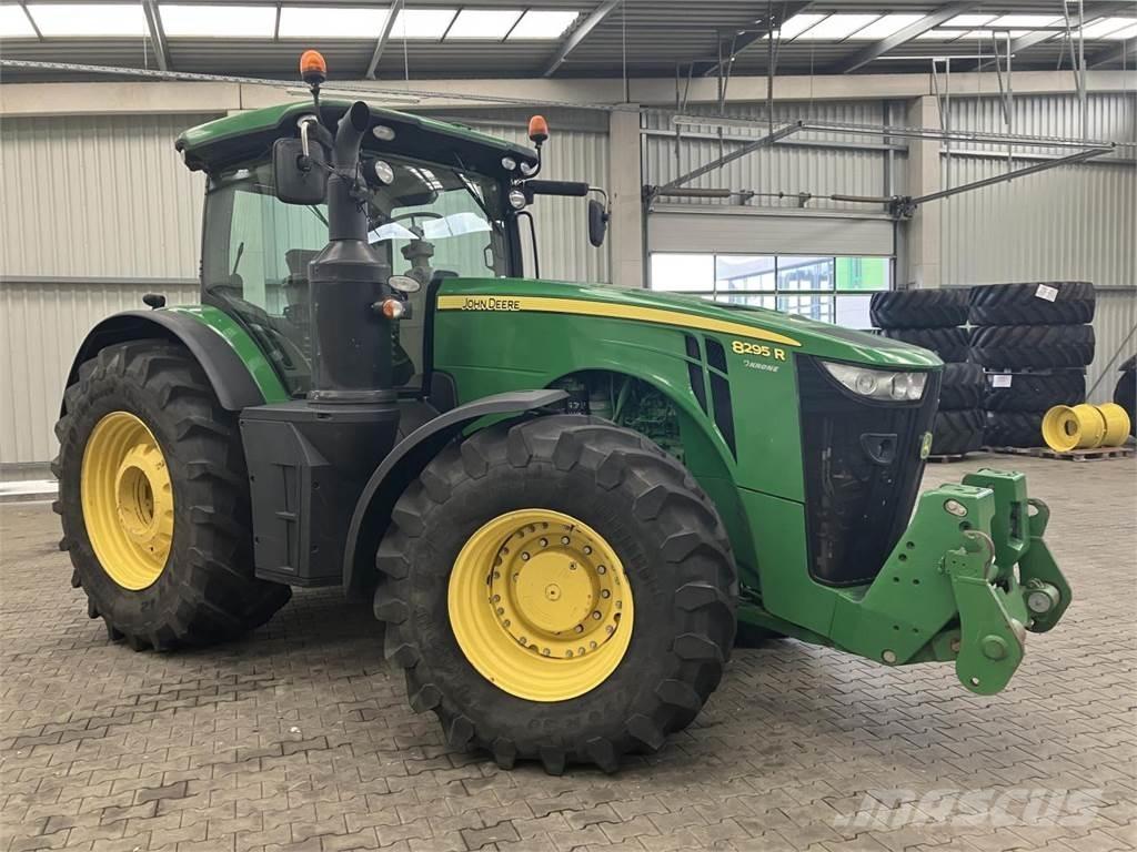 John Deere 8295R Traktorit