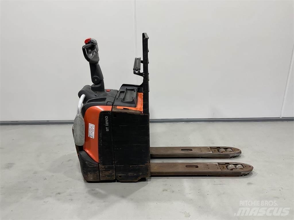 BT LPE200 Lavansiirtotrukit ajotasolla
