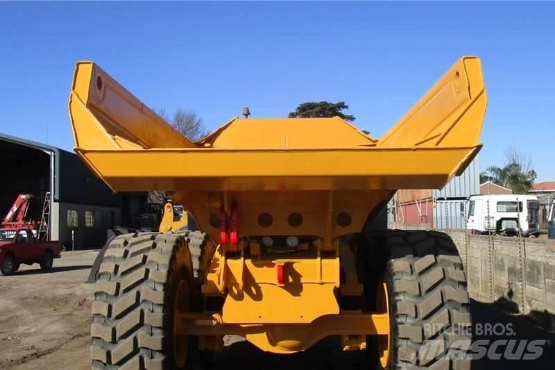 Bell B30E Dumpperit