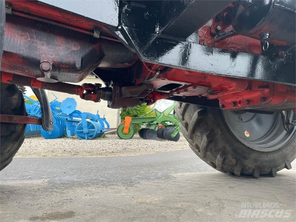 Belarus MTS 82 + FL Traktorit