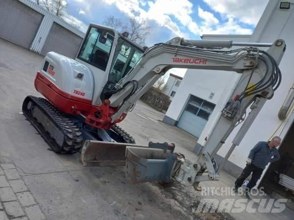 Takeuchi TB 240 DPF Minikaivukoneet < 7t