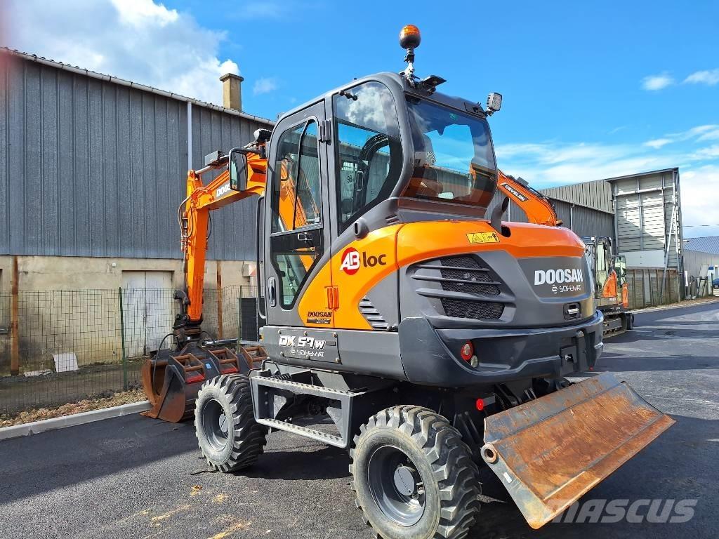 Doosan DX 57 W Pyöräkaivukoneet
