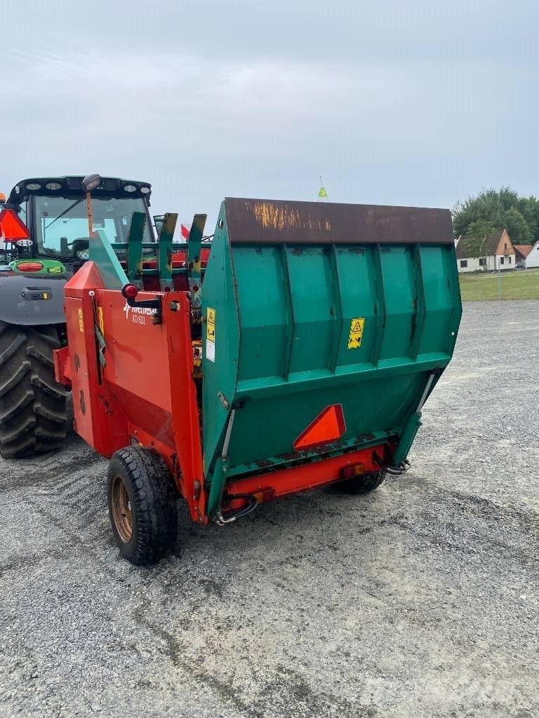 Kverneland KD832 Paalinkäsittelykoneet