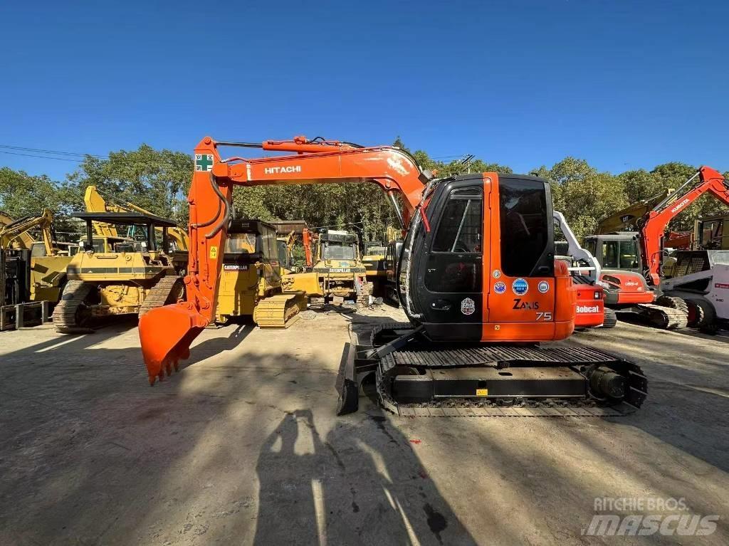 Hitachi ZX 75 Minikaivukoneet < 7t