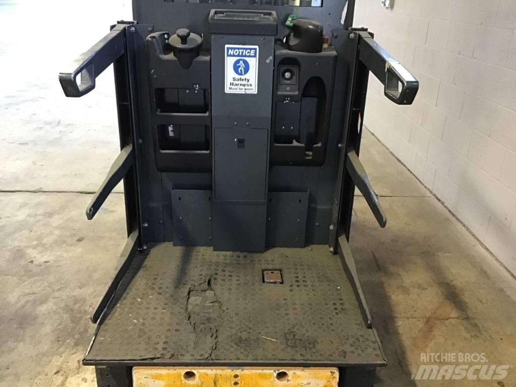 Jungheinrich EKS208 Välitasokeräilytrukit