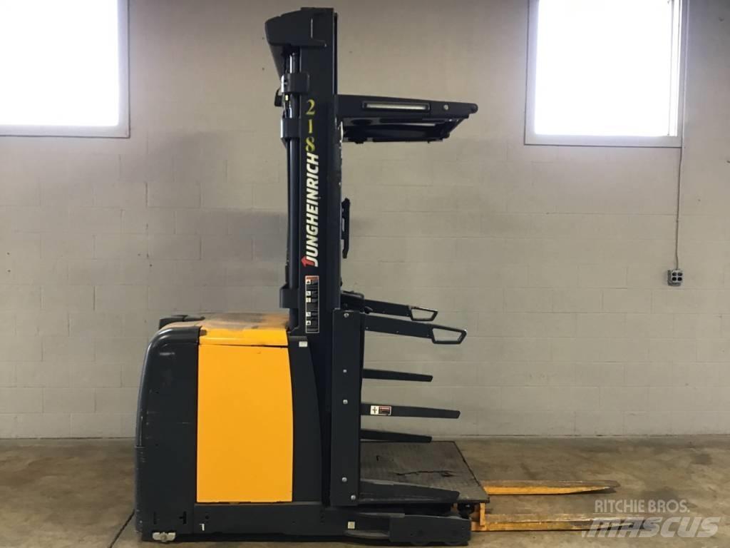 Jungheinrich EKS208 Välitasokeräilytrukit