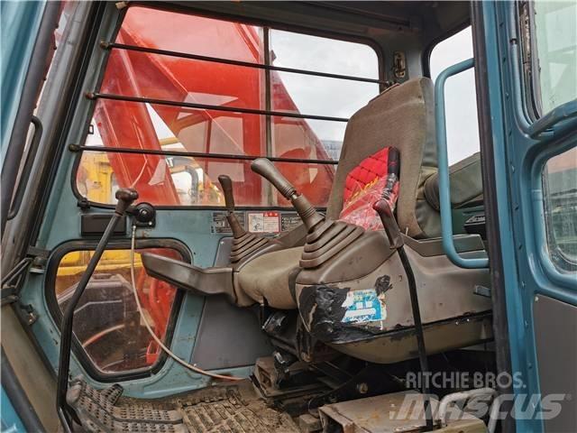 Hitachi EX220LC Telakaivukoneet