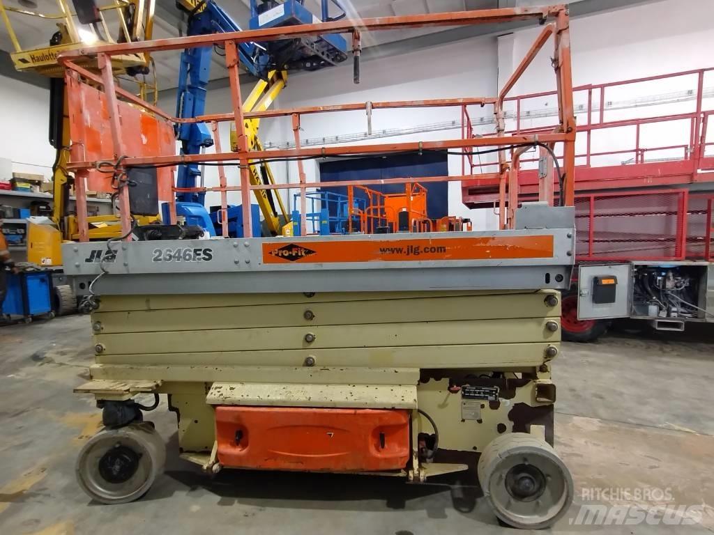 JLG 2646 ES Saksilavat