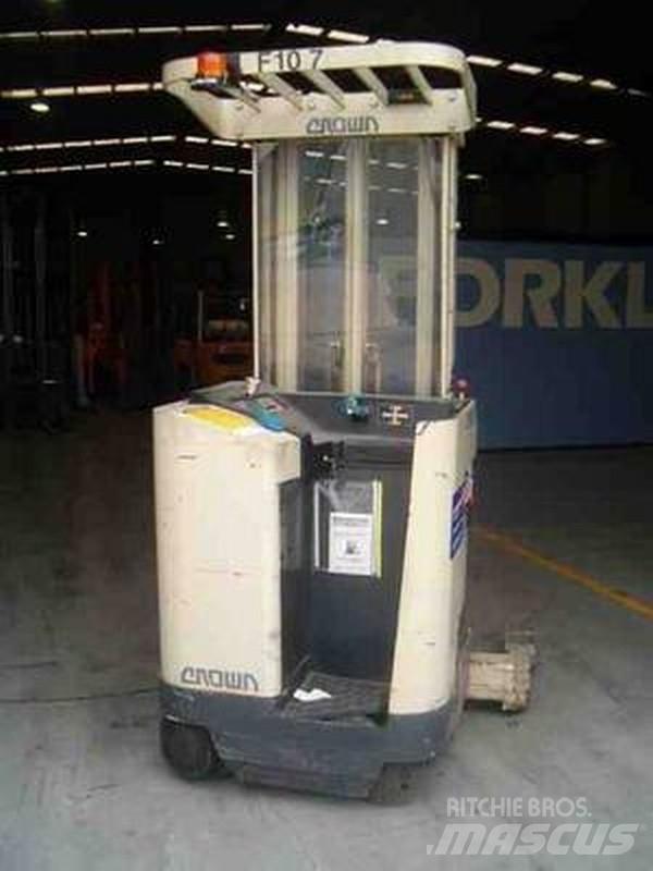 Crown 35RRTT210 Työntömastotrukit