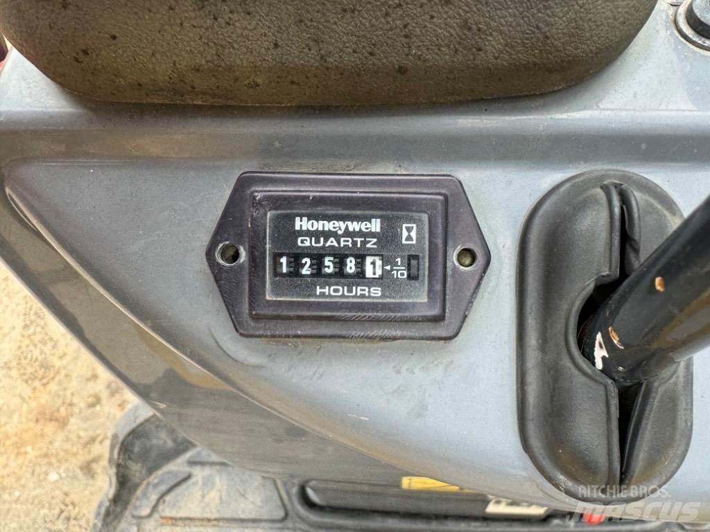 Yanmar SV08 (1C088) Minikaivukoneet < 7t