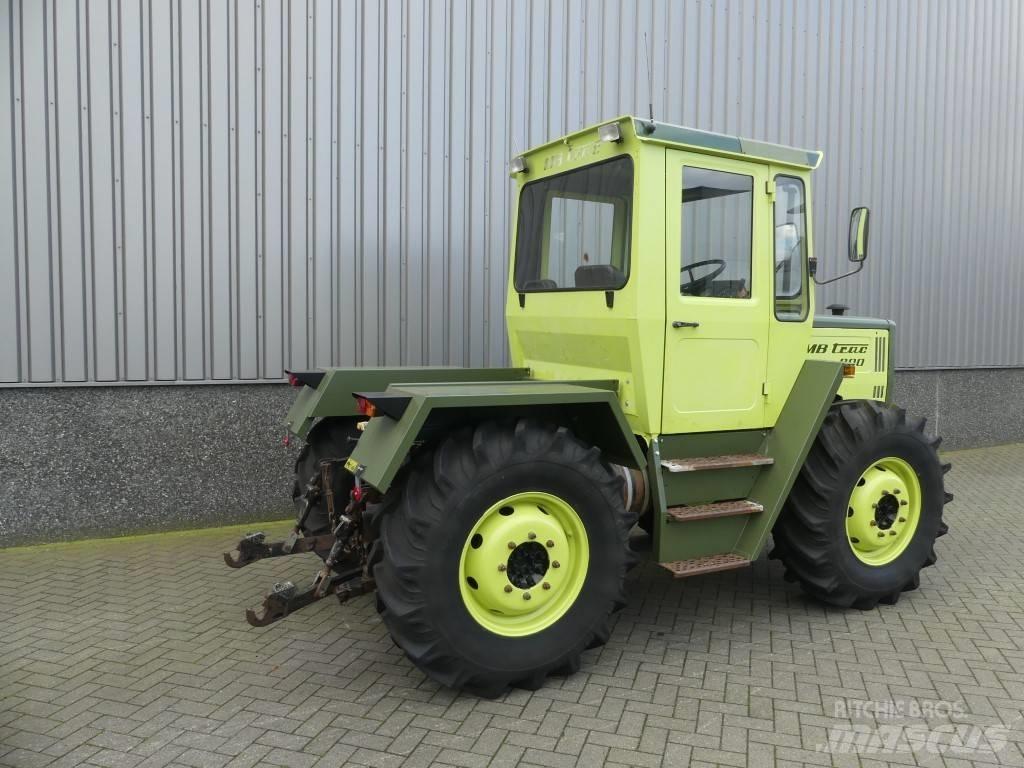 Mercedes-Benz 800 Traktorit