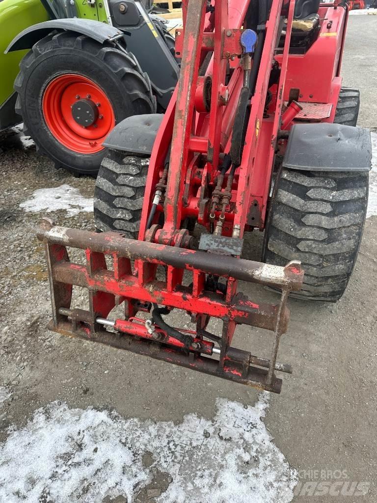 SCHAEFER 2345 Yleiskuormaajat