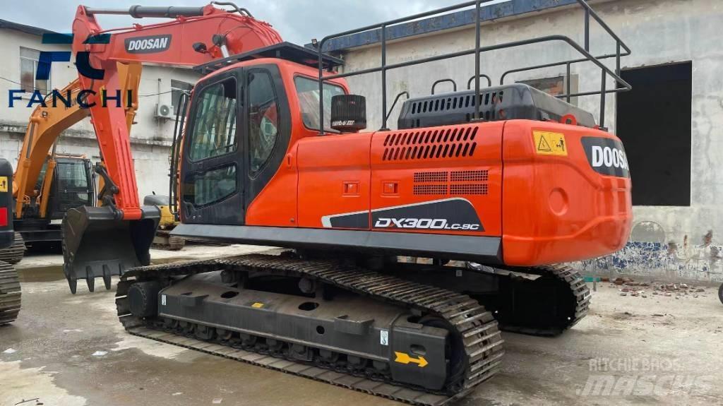 Doosan DX 300 LC Midikaivukoneet 7t - 12t