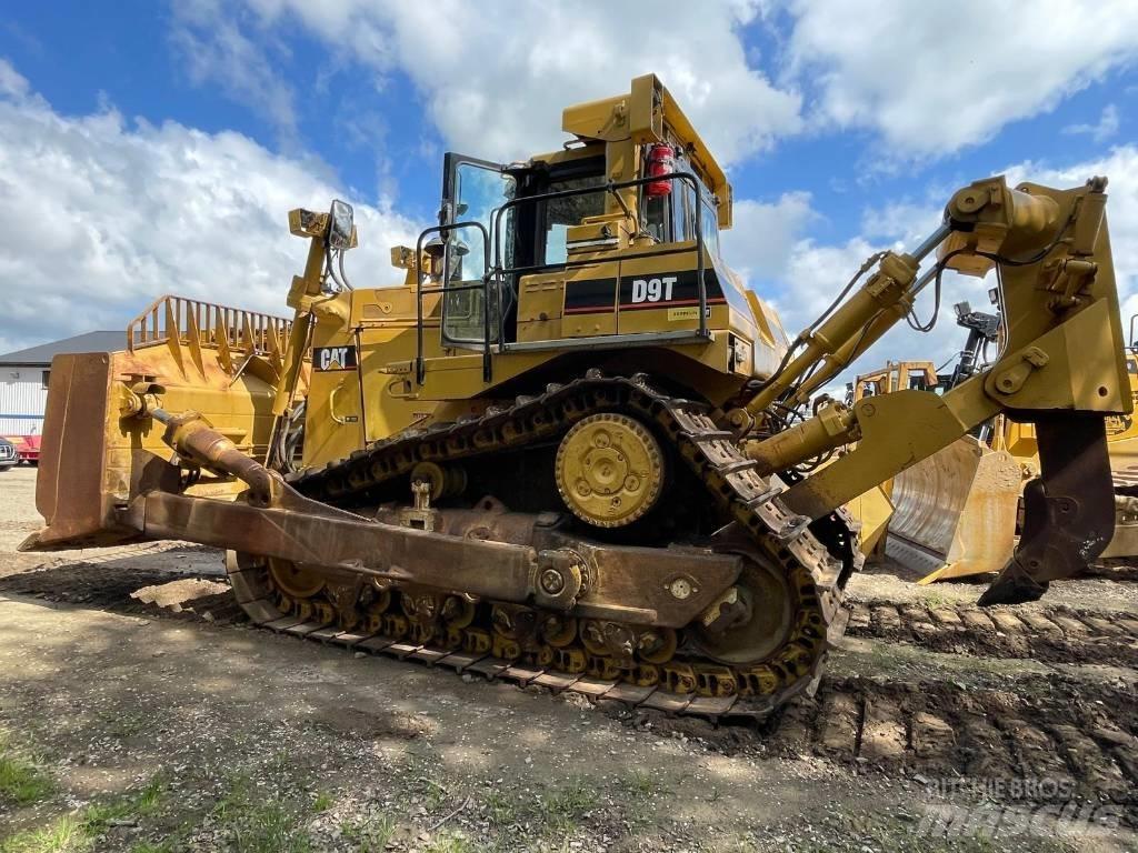 CAT D 9 T Telaketjupuskutraktorit