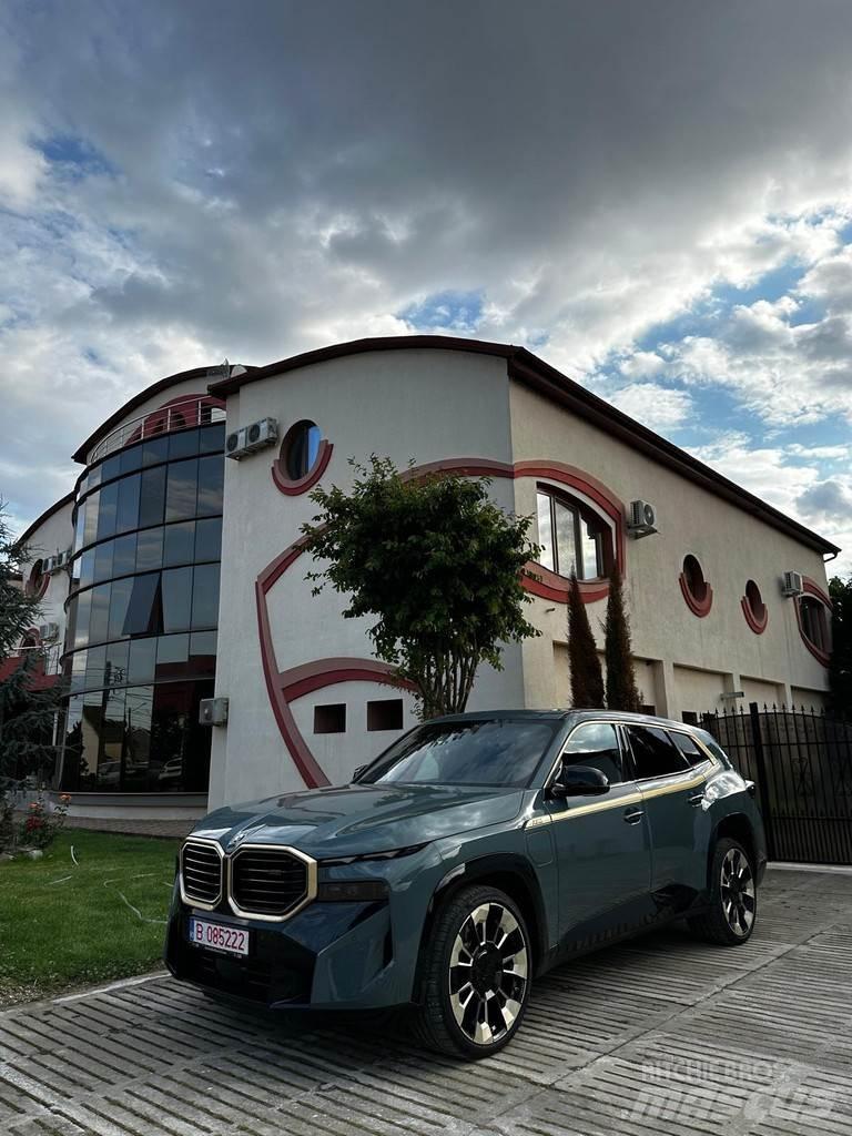 BMW XM Henkilöautot