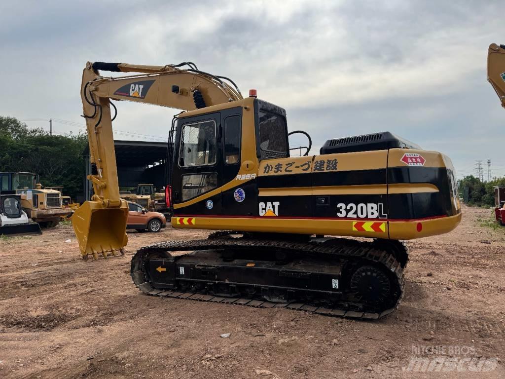 CAT 320 B L Telakaivukoneet