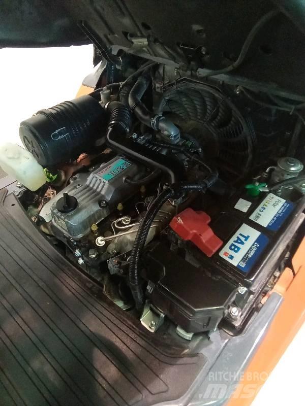 Toyota 8 FDF 25 Dieseltrukit