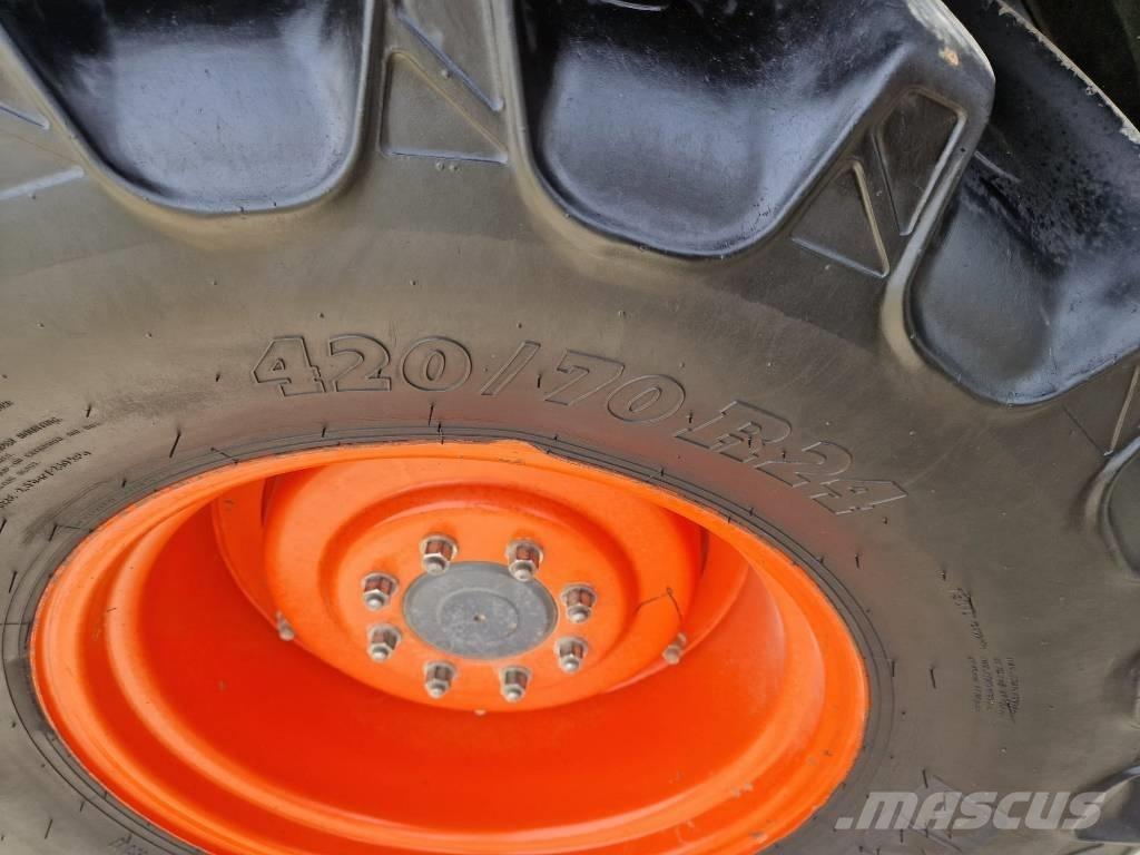 Kubota M 135 GX Traktorit