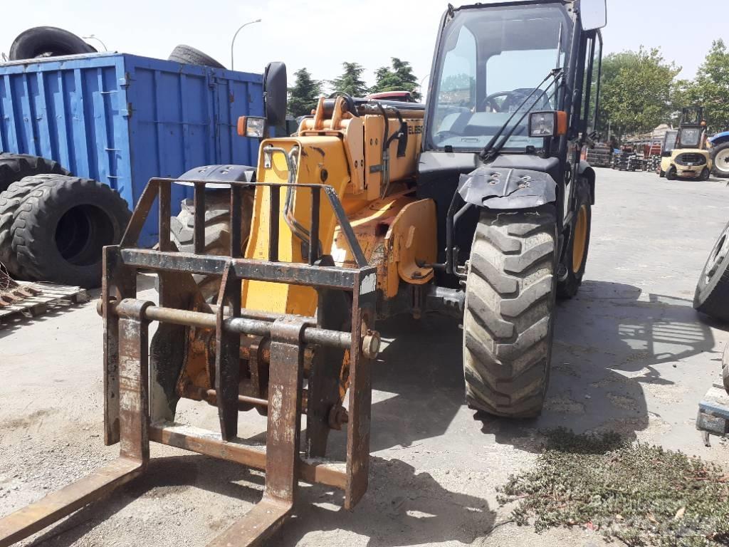 JCB 535-95 Maatalouskurottajat
