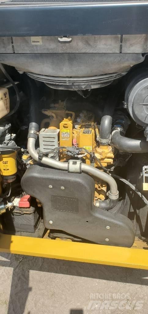 CAT 279 D Liukuohjatut kuormaajat