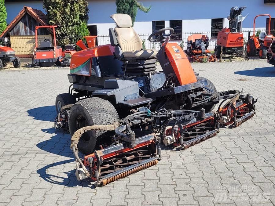 Jacobsen 305 Pyörillä varustetut leikkurit