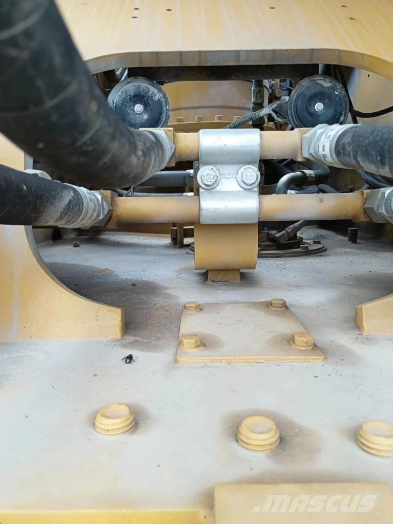 CAT 340 D L Telakaivukoneet