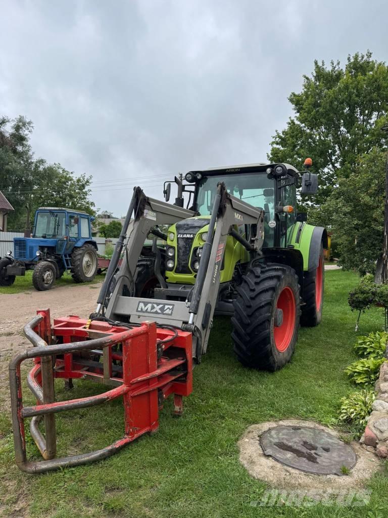 CLAAS Arion 440 Traktorit