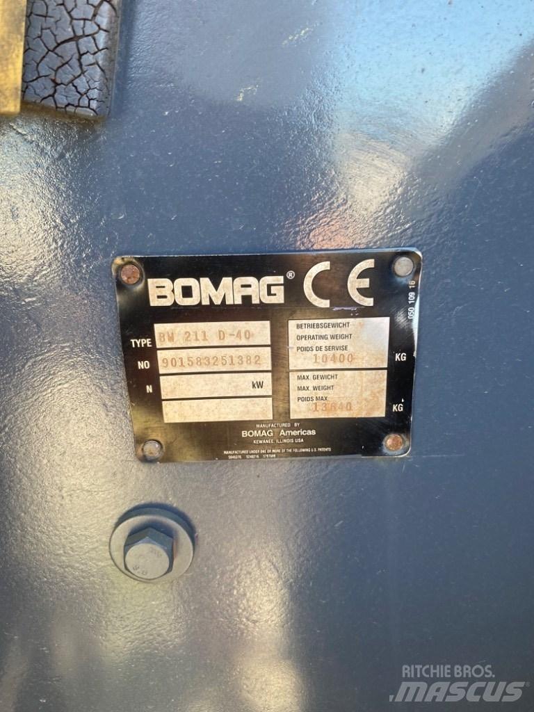 Bomag BW 211 D-40 Yhdistelmäjyrät