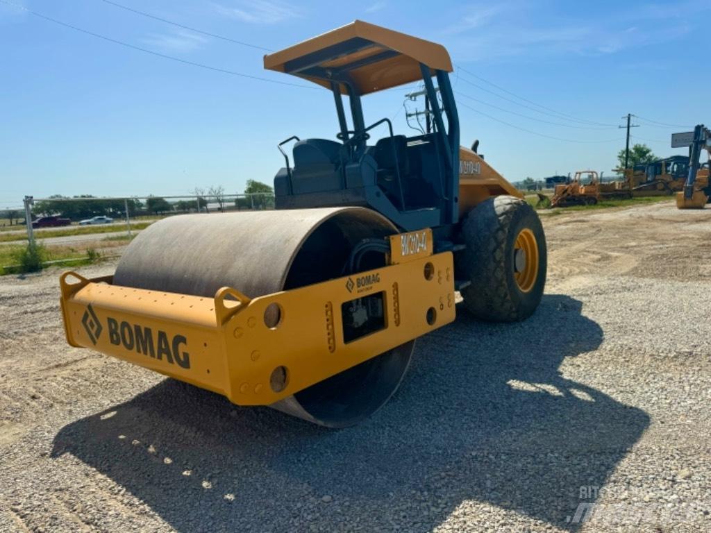 Bomag BW 211 D-40 Yhdistelmäjyrät