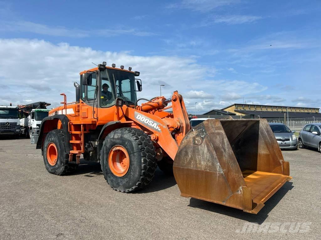Doosan dl 300 Pyöräkuormaajat